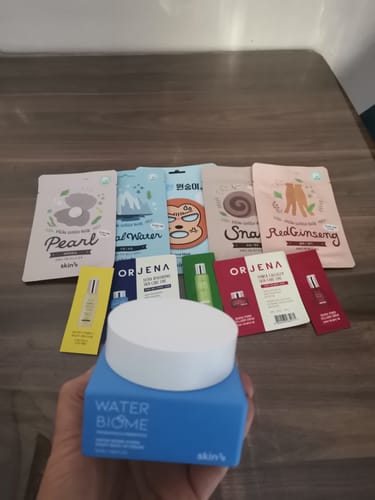 Customer photo review of Skin79 Water Biome Hydra Night Back Up Cream Hyaluronik Acid - 50ml