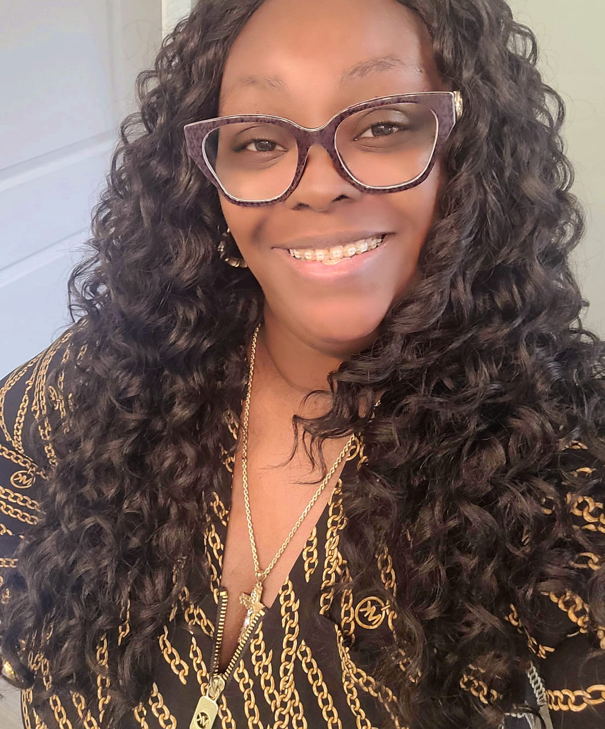 Customer photo review of Sensationnel Dashly Synthetic 5" Deep HD Lace Front Wig - LACE UNIT 39