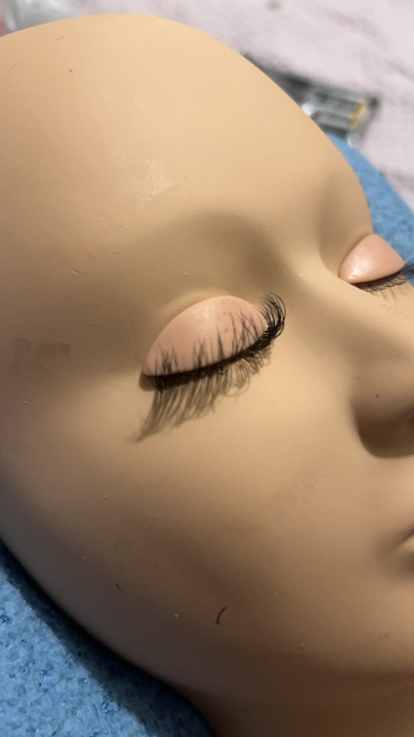 Customer photo review of Mannequin of Replace Eyelids