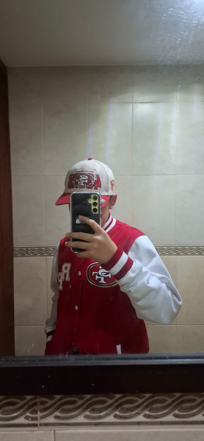 Customer photo review of Chamarra Universitaria NFL 49ers
