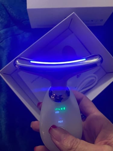 Customer photo review of Face Massager - Anti-Aging, Skin Tightening & Wrinkle Reduction Device with 7 Colours & 3 Modes
