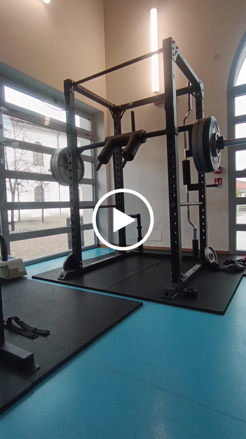 Customer video review of Riot Olympic Safety Squat Bar