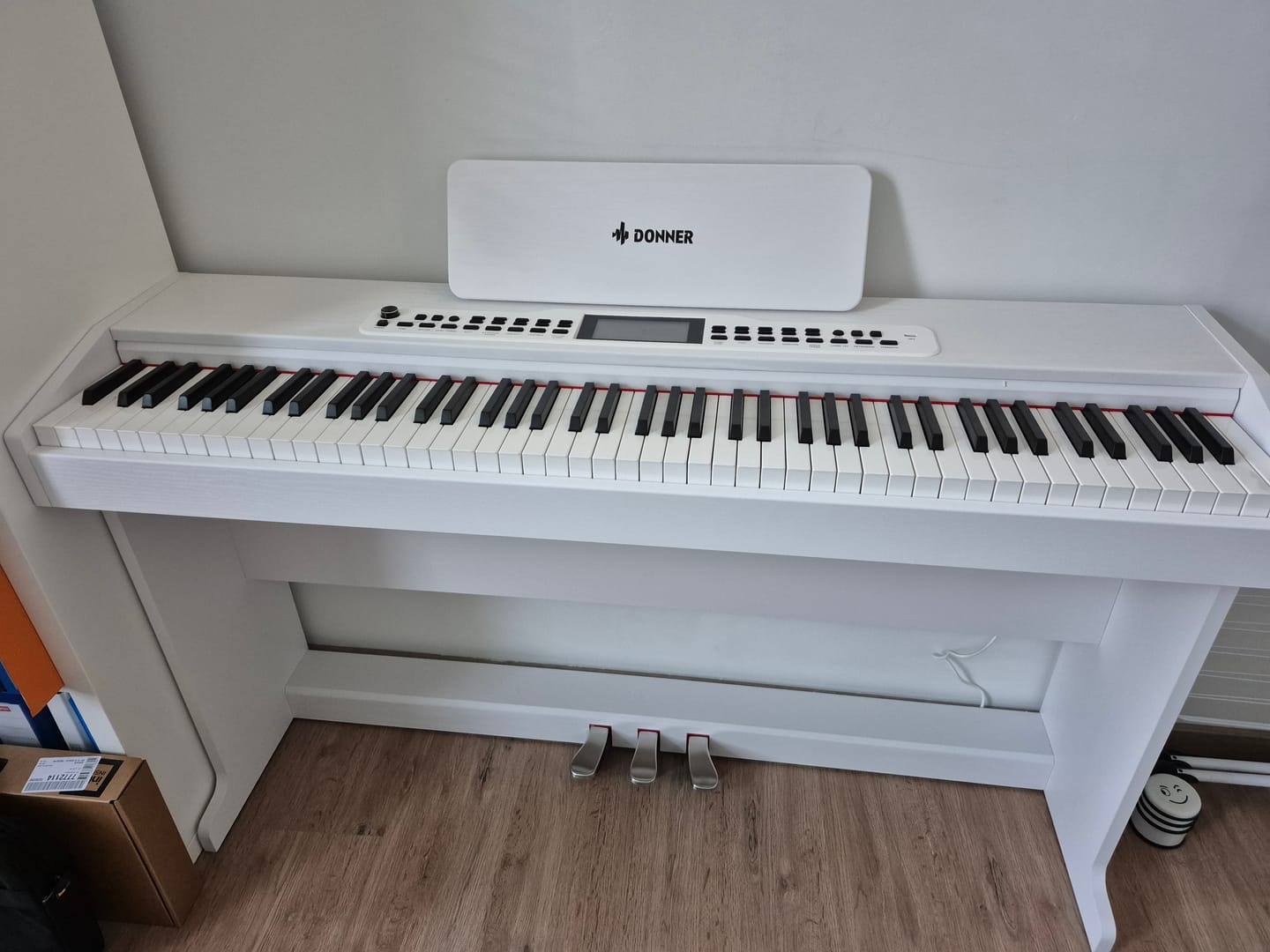 Customer photo review of Piano numérique DDP-95 Clavier lesté à 88 touches blanc