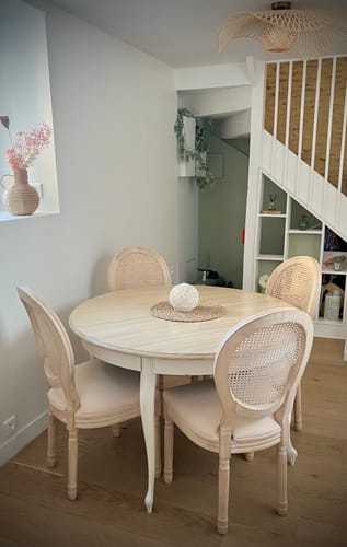 Customer photo review of RICHELIEU - Lot de 2 chaises en bois et cannage avec assise en tissu beige