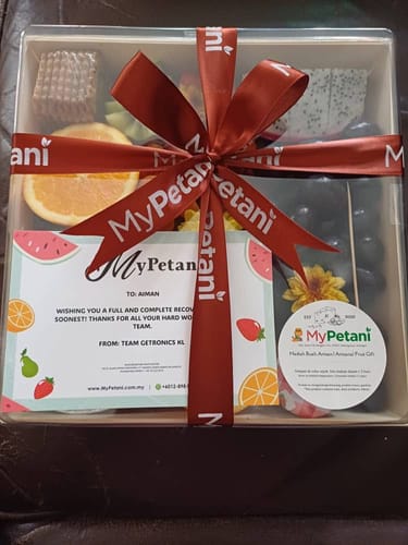 Customer photo review of Signature Fruit Platter