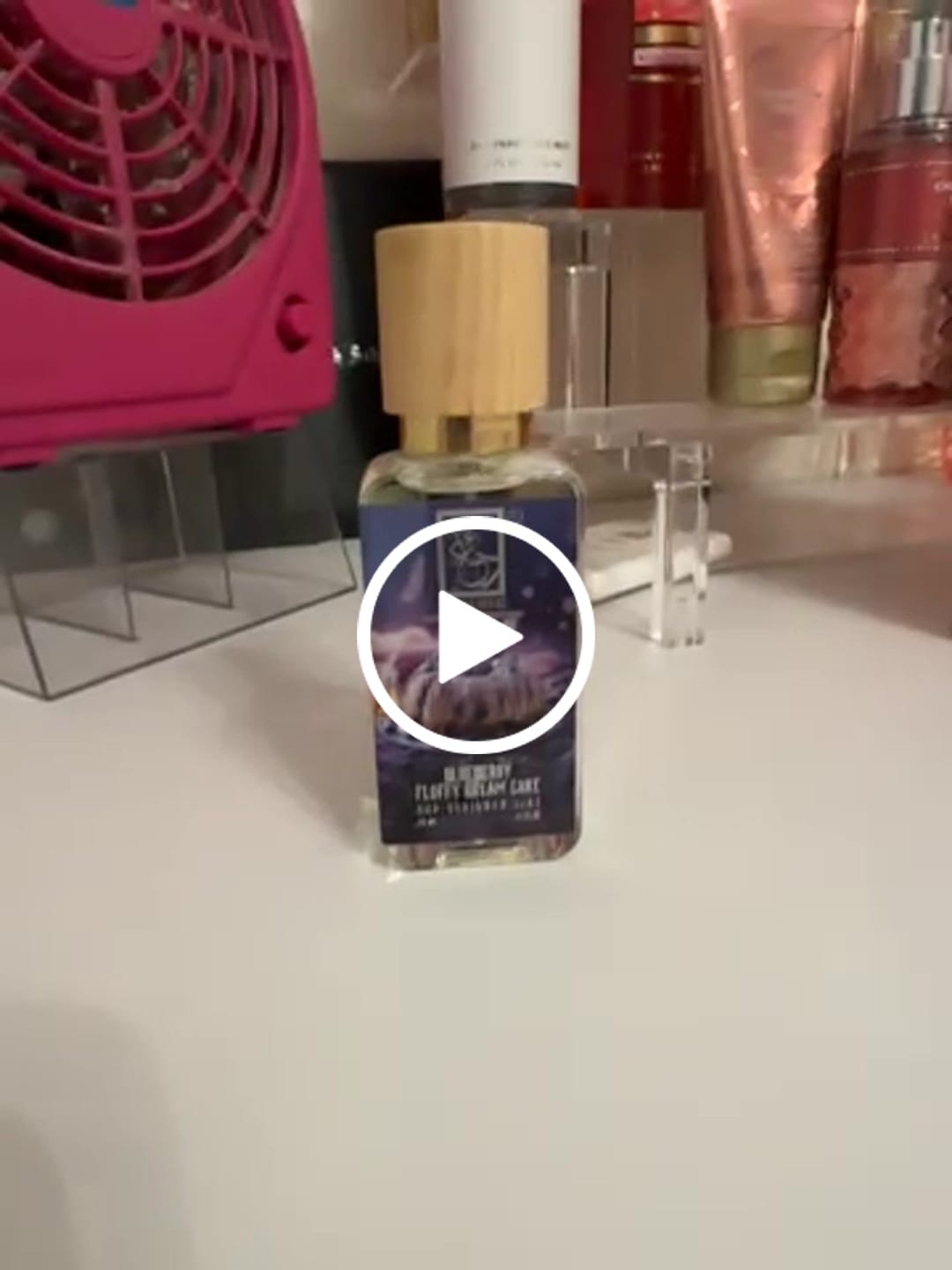 Customer video review of Blueberry Fluffy Dream Cake