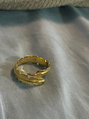 Customer photo review of Gold Feather From An Angel Ring