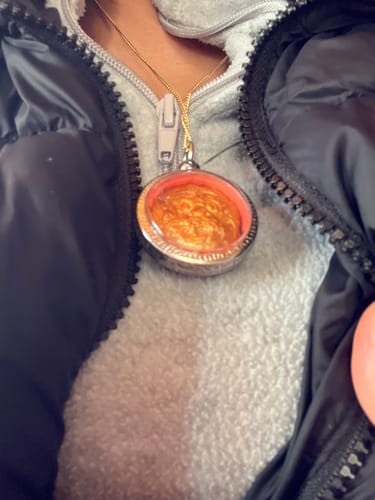 Customer photo review of Amulette Thaï masque d'Hanuman - Vénérable LP Phra Upachaya.