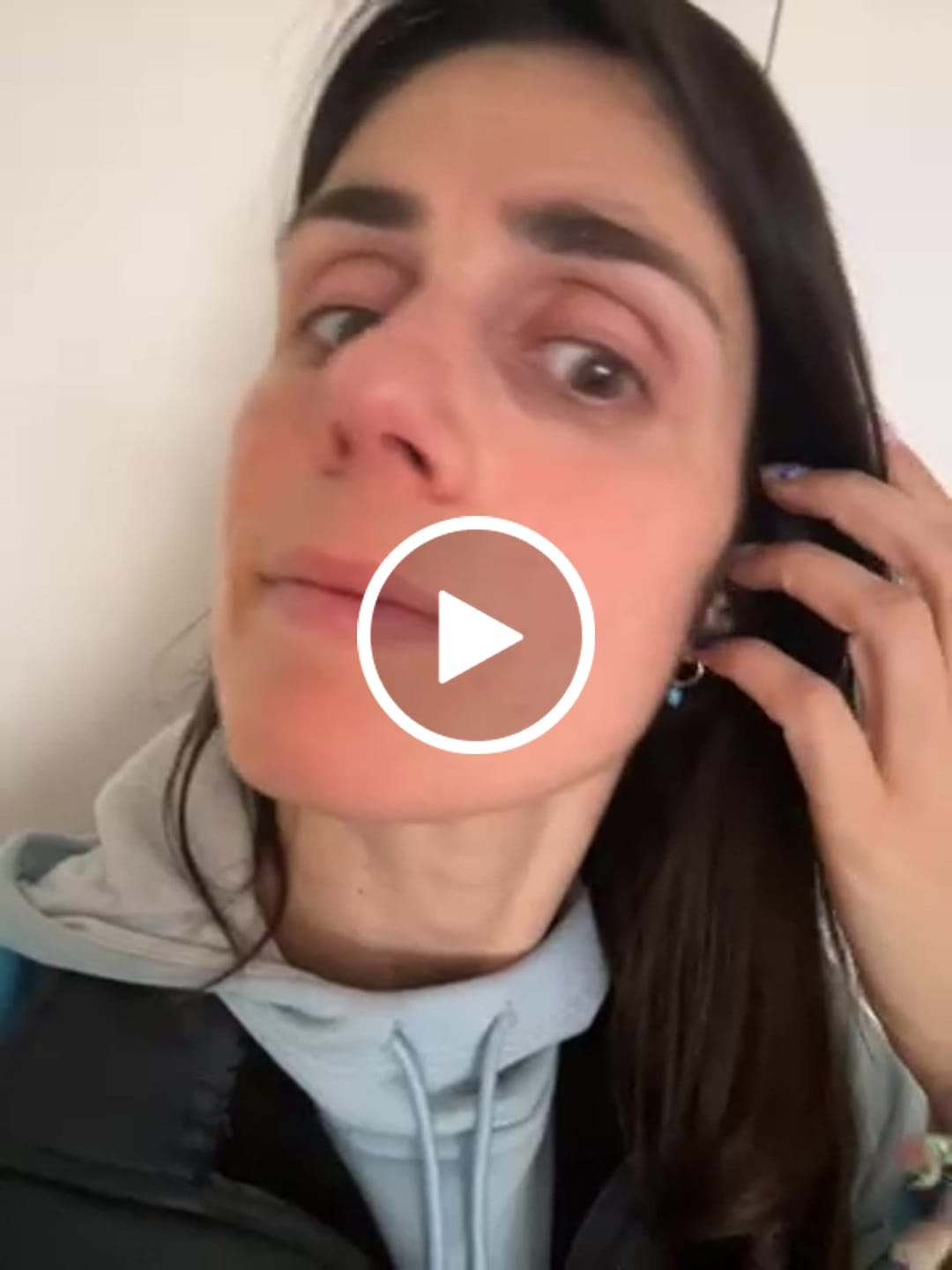 Customer video review of Pendientes Aros Corazón