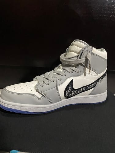 Customer photo review of JORDAN 1 RETRO HIGH x DIOR