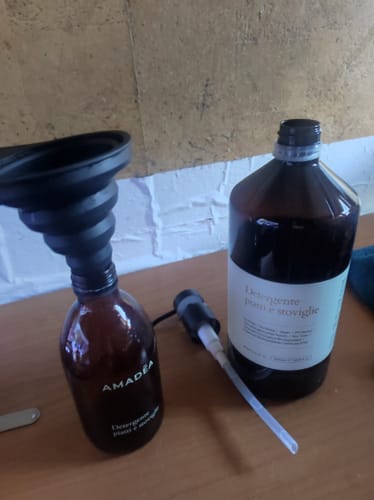 Customer photo review of Detergente piatti e stoviglie - Ricarica da 1L