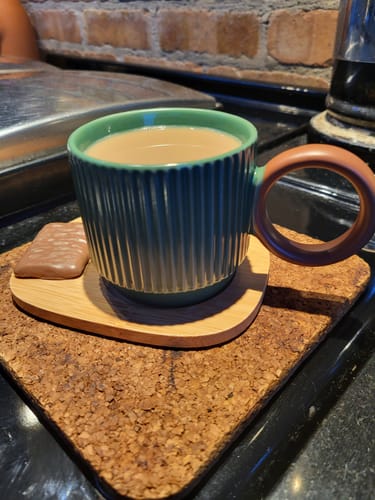 Customer photo review of Belleek Living Hula Mug Set of 4