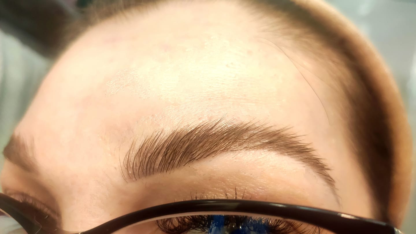 Customer photo review of Esthétique Szemöldöklamináló szettek (3x1 db vagy 3x10 db x 1,5 ml)