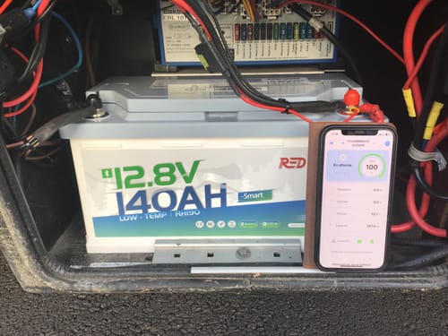 Customer photo review of Redodo Batterie Lithium LiFePO4 12V 140Ah H190 Bluetooth
