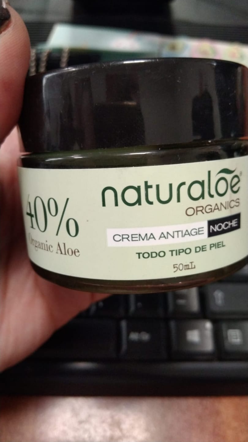 Customer photo review of Set Antiage Crema día SPF30 + Crema/Gel Noche