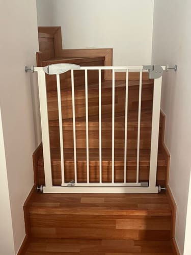 Customer photo review of Reja de Seguridad Bebe Mascota Doble Seguro 75 a 82 cm