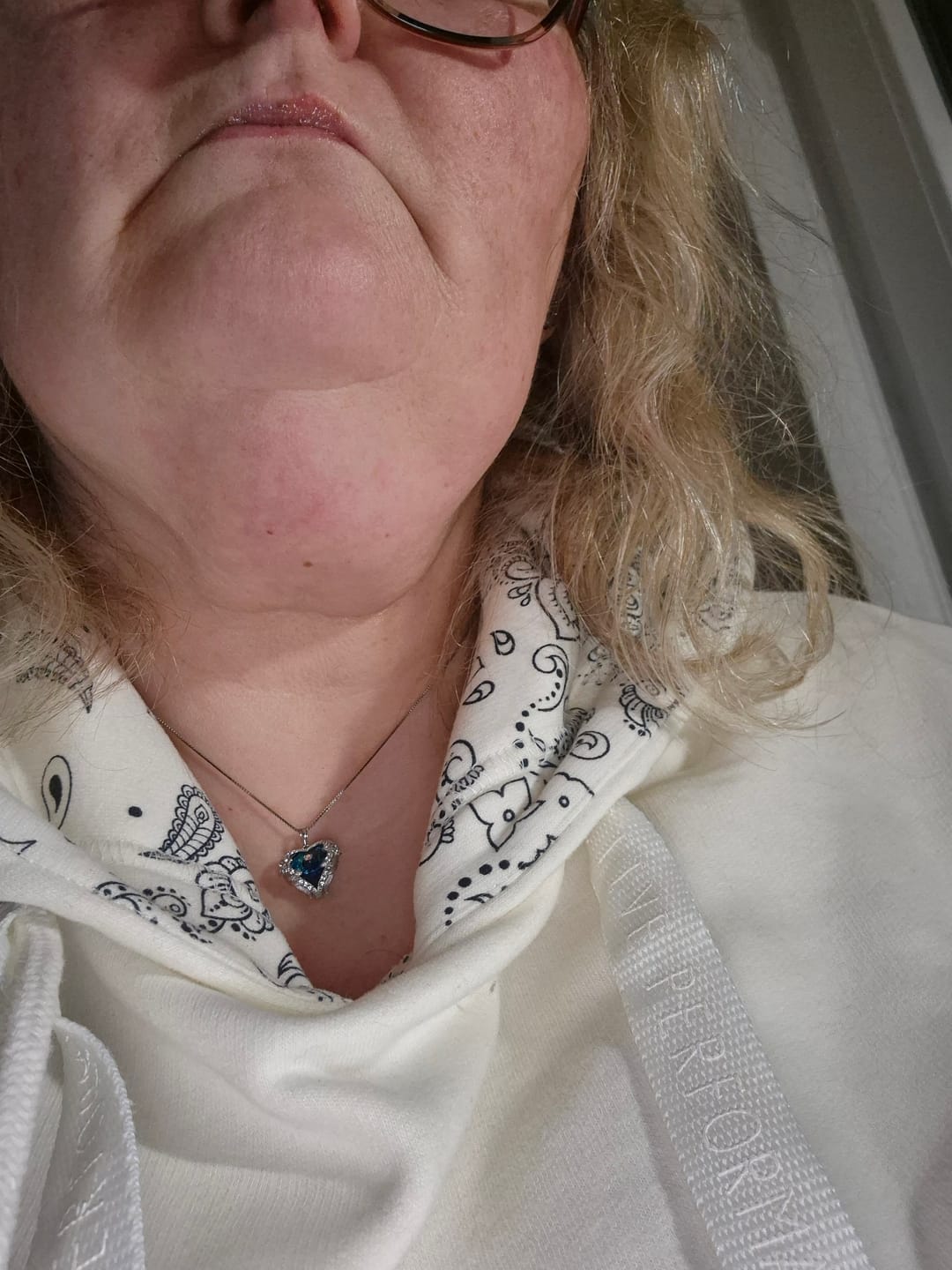 Customer photo review of Engelsflügel Swarovski® Halskette | 925 Sterling Silber | Dein Schutzengel für unterwegs