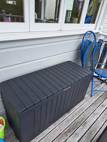 Customer photo review of Marvel Plus Deck Box