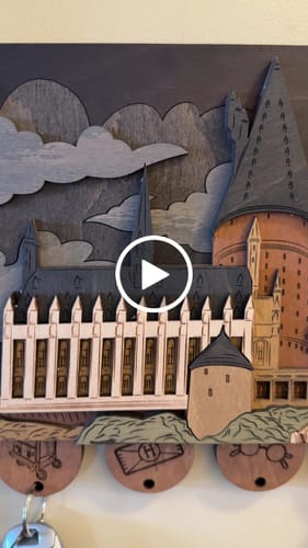 Customer video review of HOGWARTS MAGNETIC KEY HOLDER