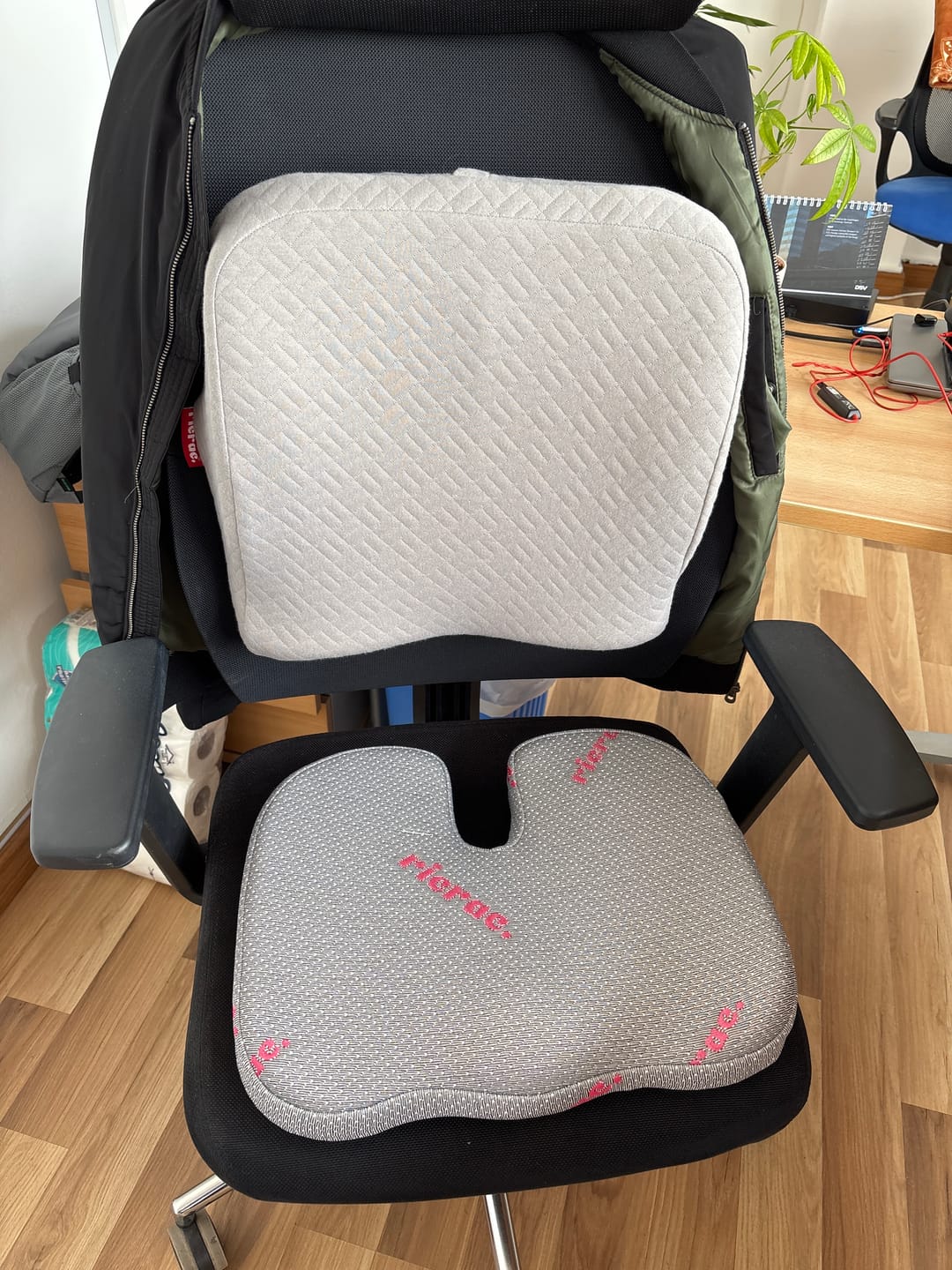Customer photo review of Rafo- Back Support Pillow