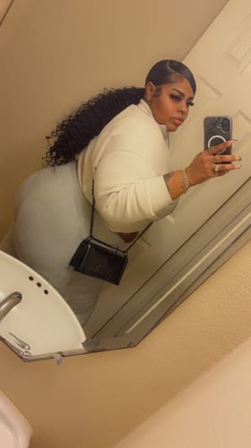 Customer photo review of iPhone 16 Plus