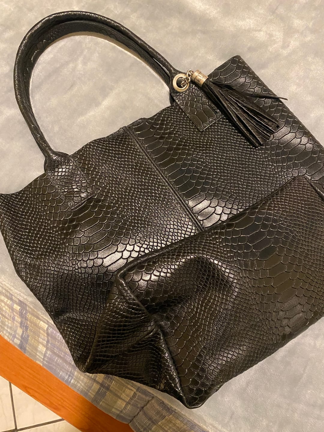 Customer photo review of Ayda - Borsa a Spalla in Pelle Effetto Pitone