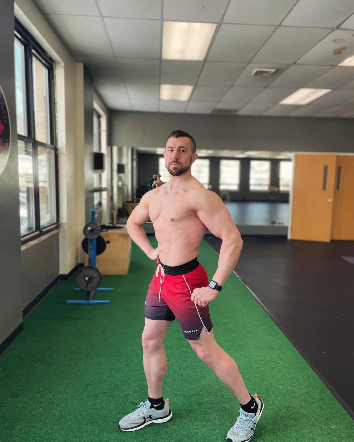 Customer photo review of 1067 - Men's physique Stage Shorts