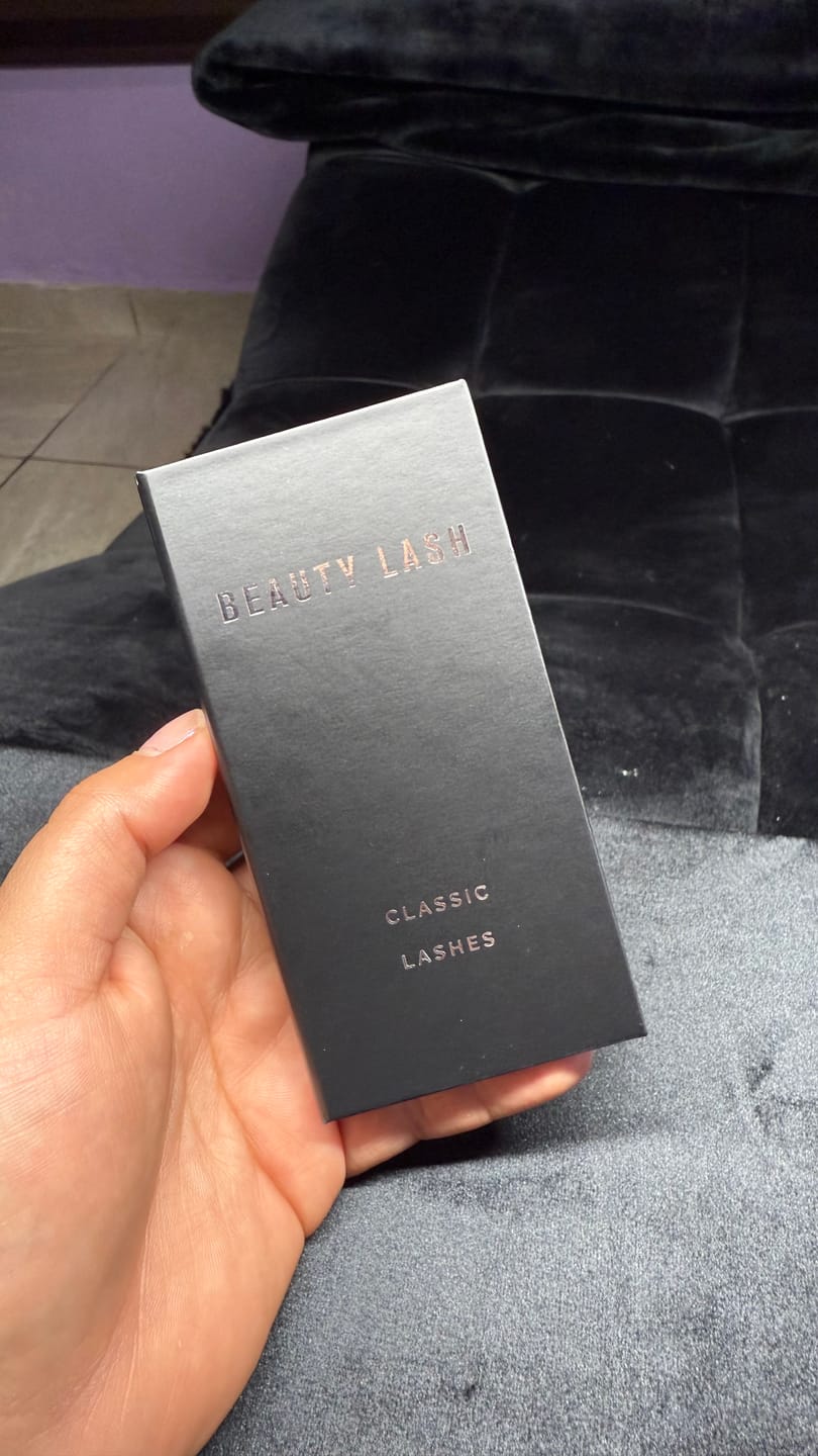Customer photo review of Mixed Classic Lashes