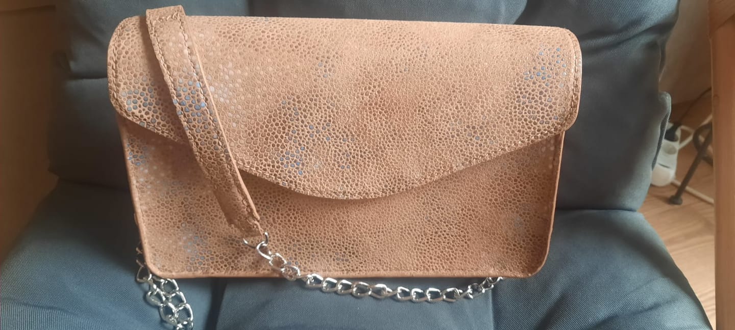 Customer photo review of DIY-Box: The Ultimate Crossbody