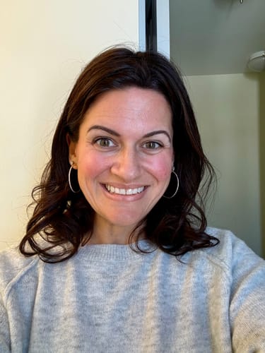 Customer photo review of Priscilla Light Volume Hair Topper