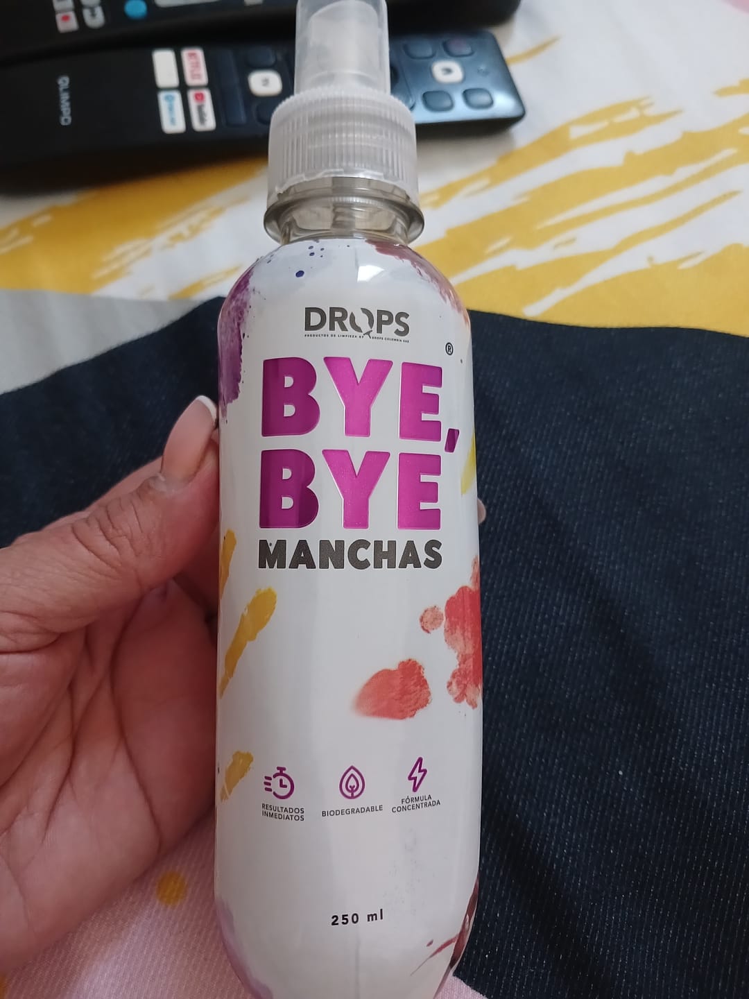 Customer photo review of BYE BYE Manchas Quitamanchas 250ml