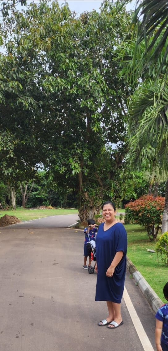Customer photo review of Miracle Dress | Navy