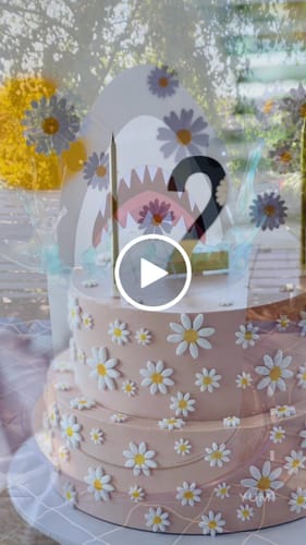 Customer video review of Blank Canvas Cake