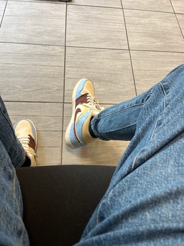 Customer photo review of AIR JORDAN 1 MID FEARLESS MAISON CHÂTEAU ROUGE
