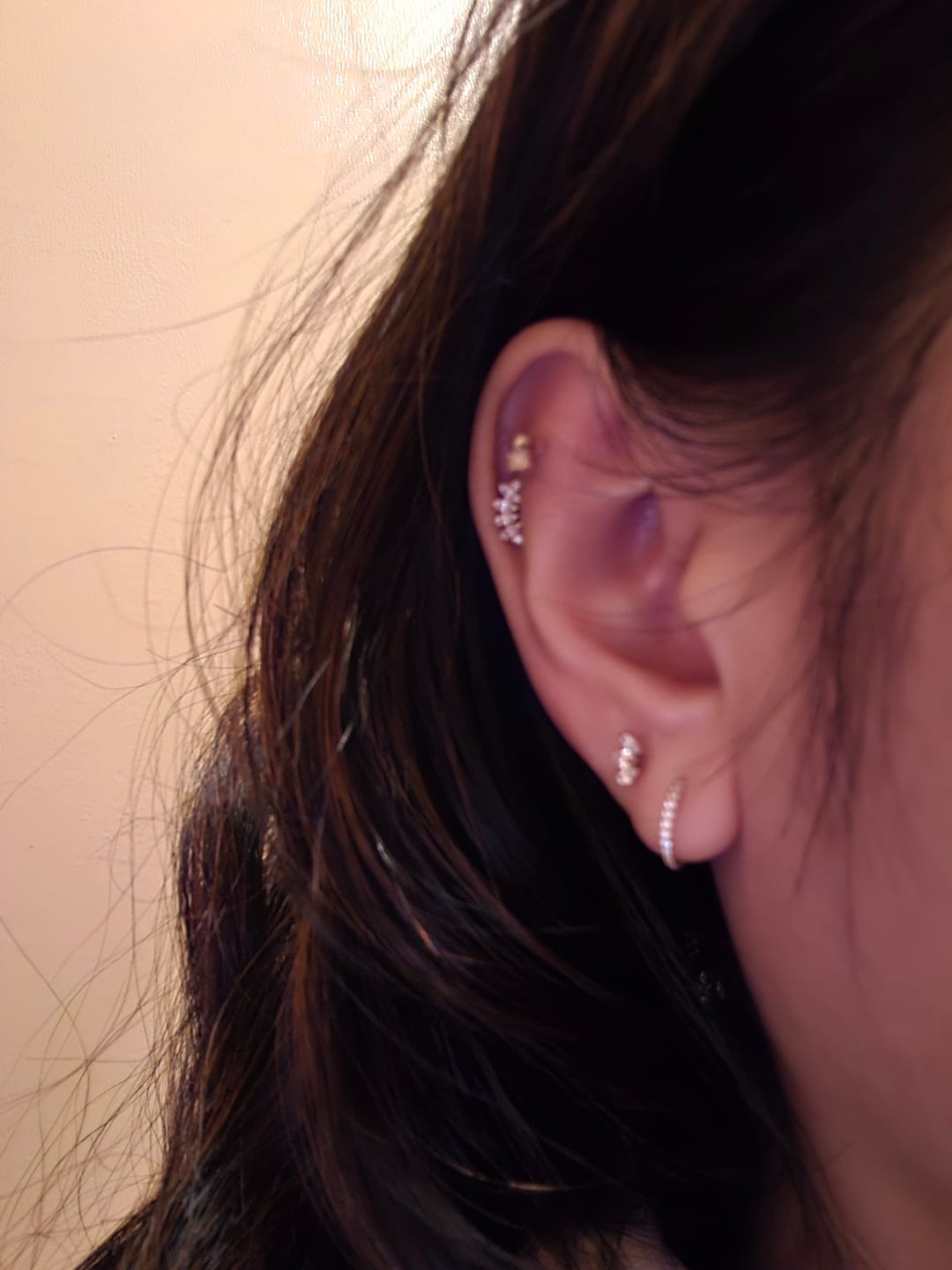 Customer photo review of ANGEL Eternity Cartilage Hoop (16g)