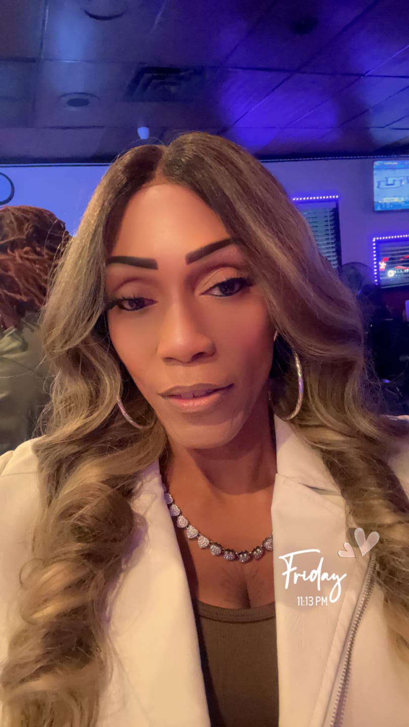 Customer photo review of Outre Synthetic Lace Part Daily Wig - KIMBRA