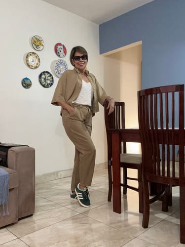 Sheila R. review of Calça Jeans Slouchy Cacau Marrom Claro image 1 out of 2