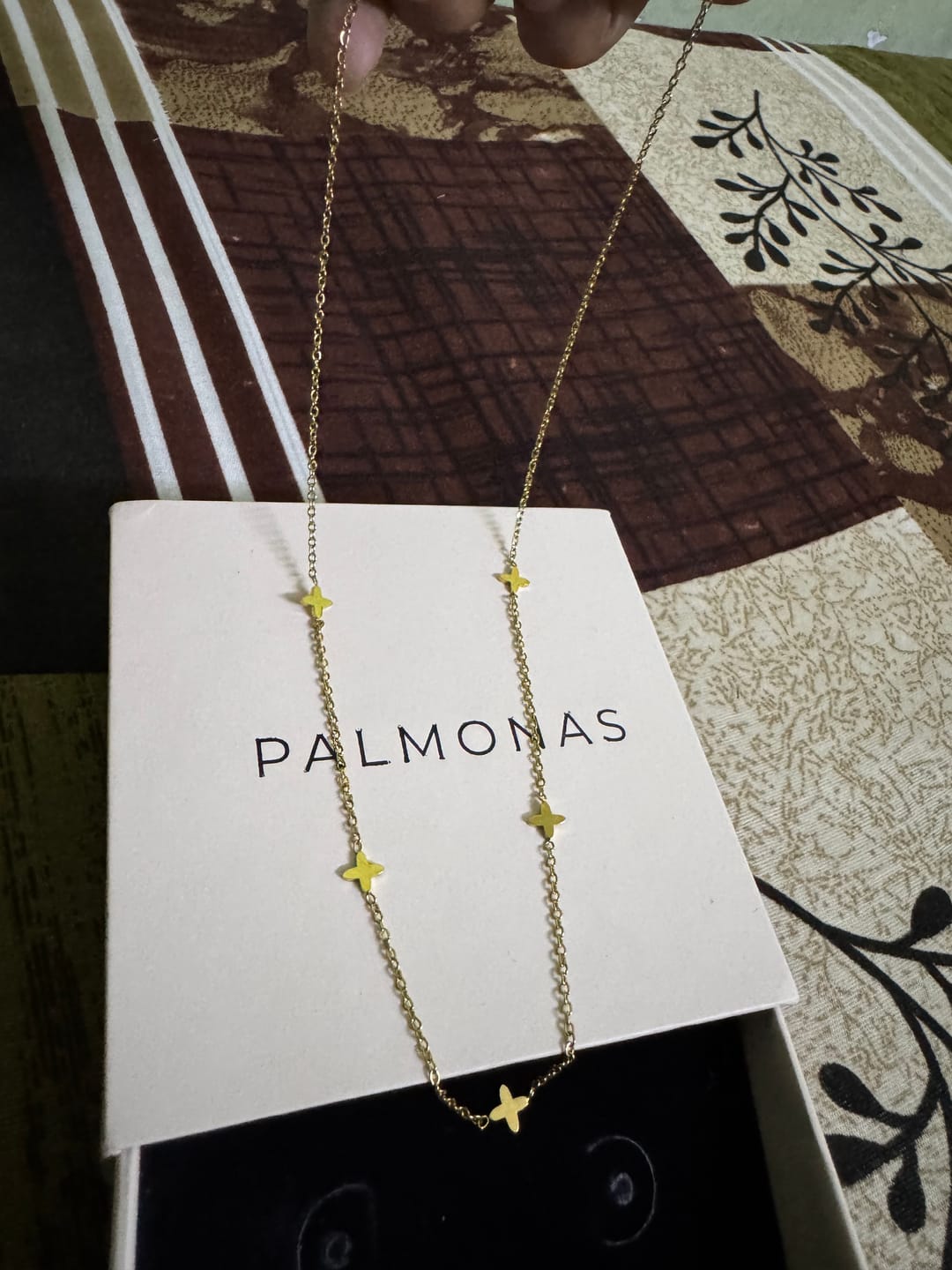 Customer photo review of Dainty clover flower necklace