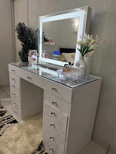 Customer photo review of Mini MILA ROSE Beauty Station + Large Crystal Makeup Mirror with Lights