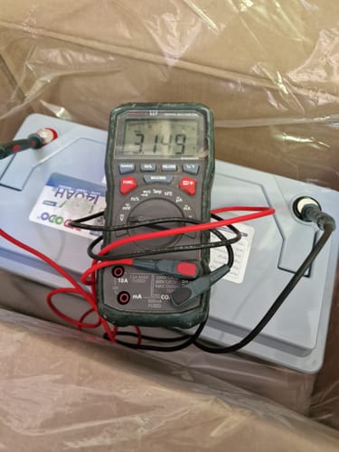 Customer photo review of 【Comme neuf】Redodo Batterie Lithium LiFePO4 12V 140Ah H190 Bluetooth