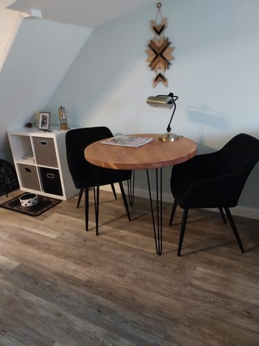 Customer photo review of Round Dining Table with Hairpin Legs