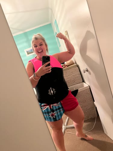 Customer photo review of 🔥NEW🔥 Ladies Pink Aus Flag Footy Shorts (With Pockets)