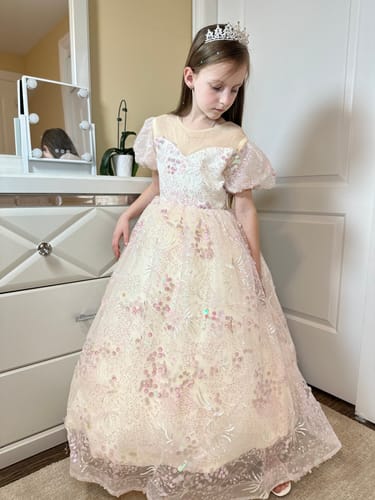 Customer photo review of Flower Girl Dresses Girls Pageant Formal Dress Baby Girl Luxury Mesh Sequins Birthday Party Dress