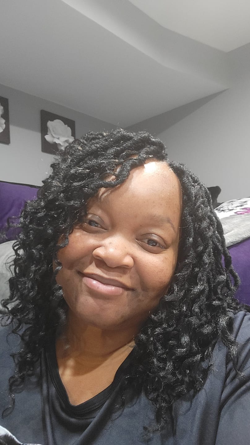 Customer photo review of Freetress Synthetic Crochet Braids 2X HIPPIE LOC 12"