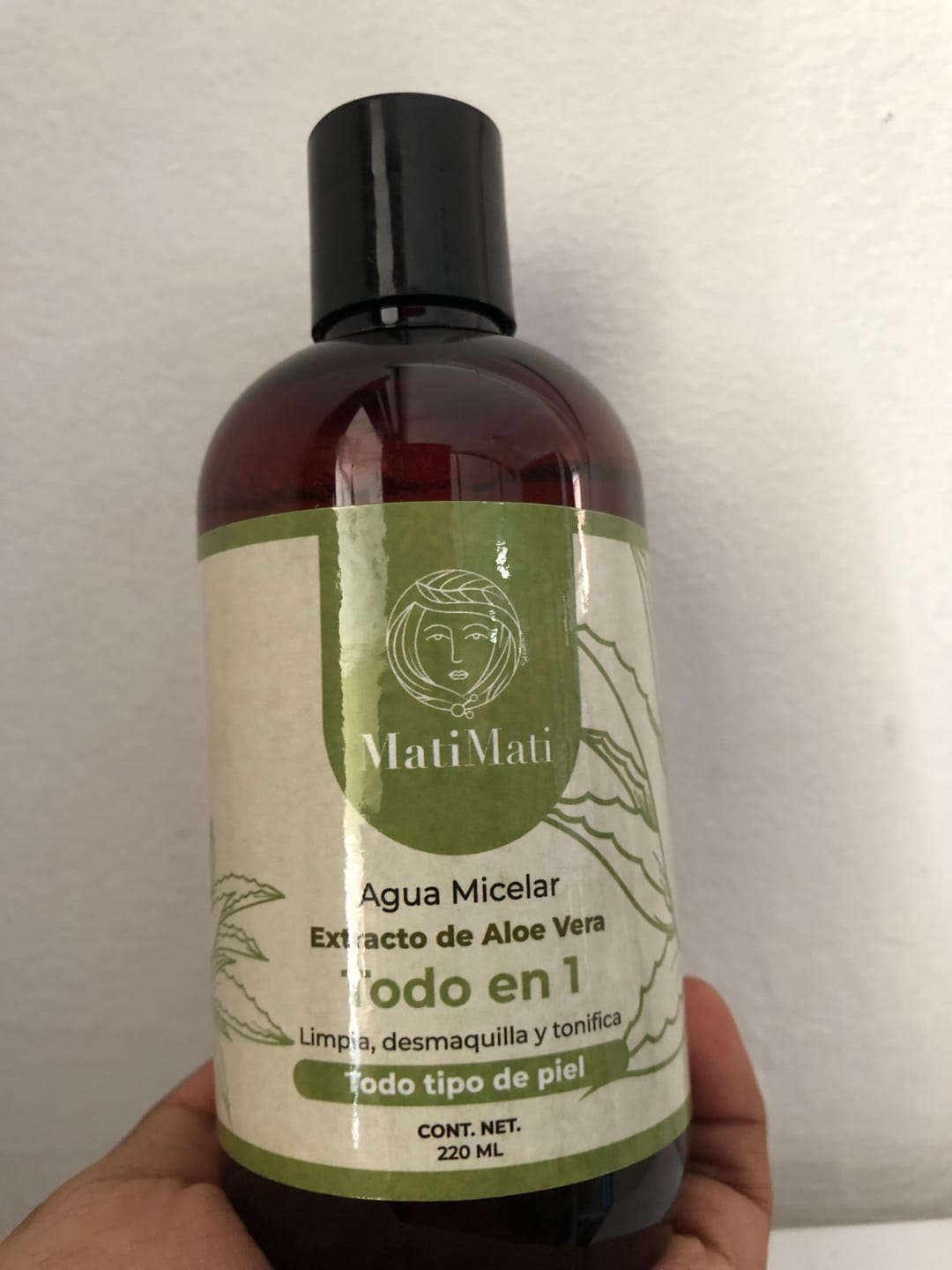 Customer photo review of Agua Micelar con Extracto de Aloe Vera