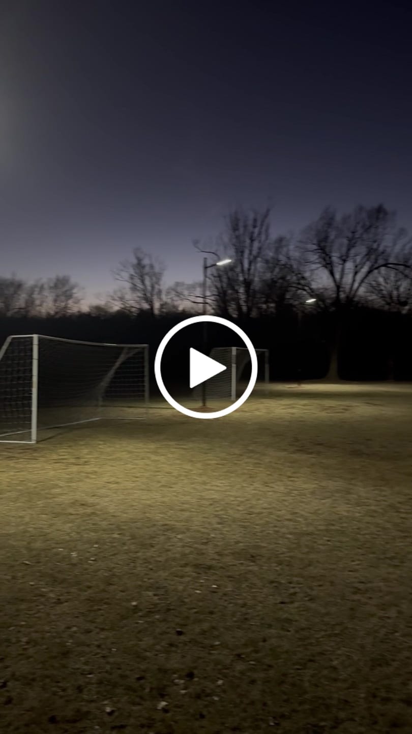 Customer video review of 200W Solar Street Light with pole 16FT/20FT