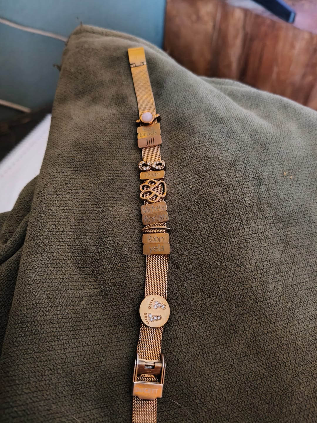 Customer photo review of Mesh charm name rosé gold