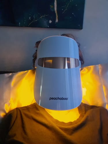 Customer photo review of Peachaboo Glo LED Light Therapy Mask