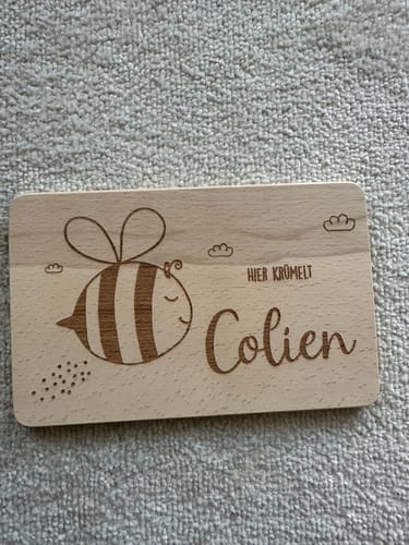 Customer photo review of Personalisiertes Frühstücksbrettchen Biene
