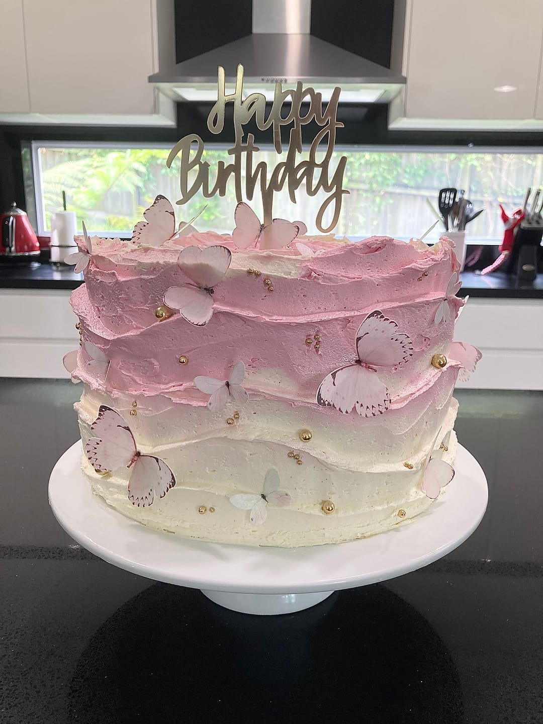 Customer photo review of Pastel Pink Edible Wafer Butterflies - Mix sizes - 24pcs
